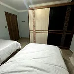 2Br Apt With Garden Pool Beside Auc By Kemetland