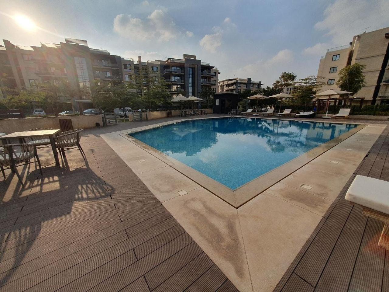 Apartment 2br With Garden Pool Beside Auc By Kemetland