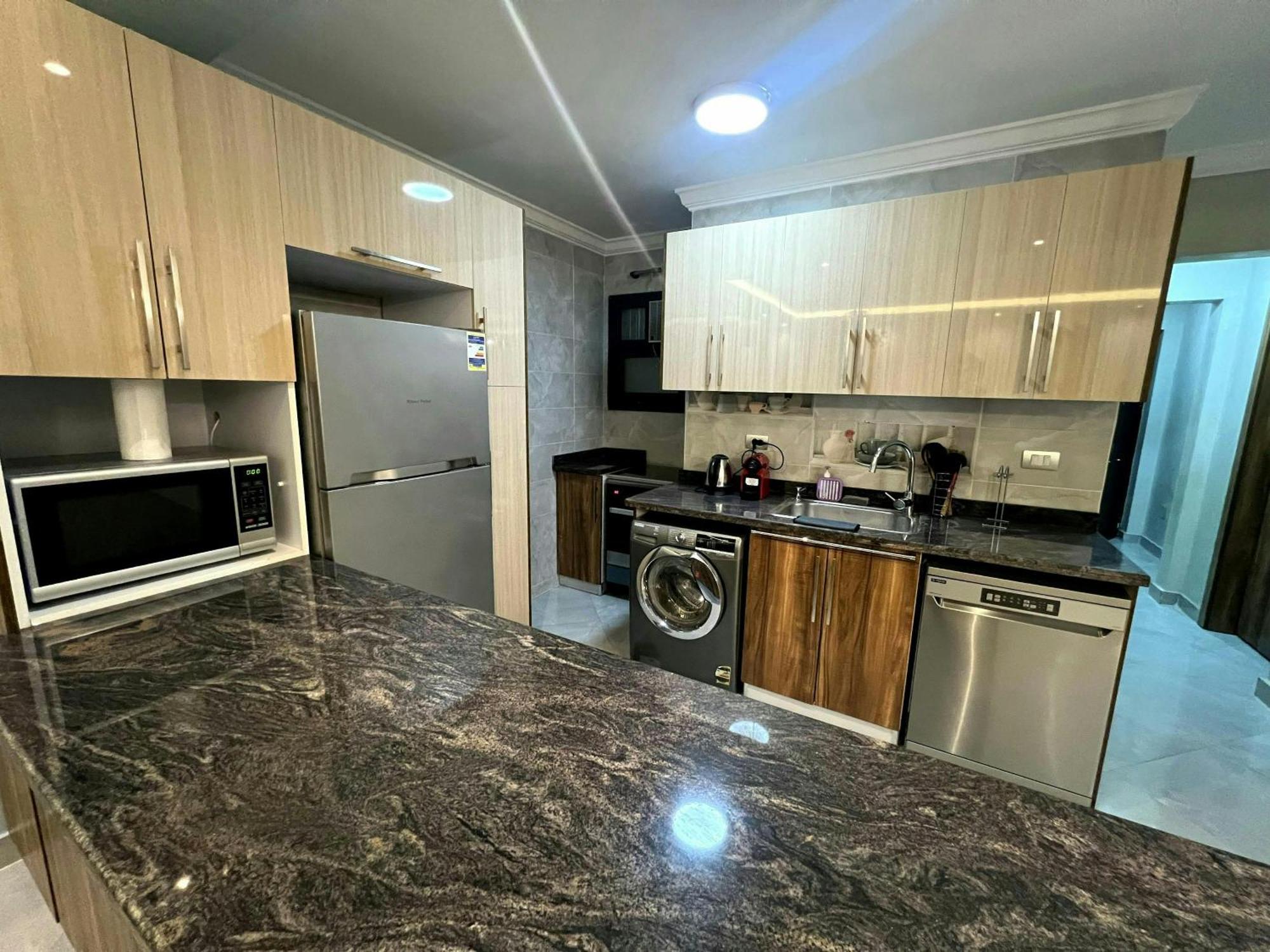2br With Garden Pool Beside Auc By Kemetland